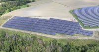 Auf dem Bild ist die leistungsstärkste PV-Anlage der Stadtwerke zu sehen. Auch im kommenden Jahr sind einige PV-Projekte geplant. Dafür hilfreich sind die Vorgaben im novellierten EEG.