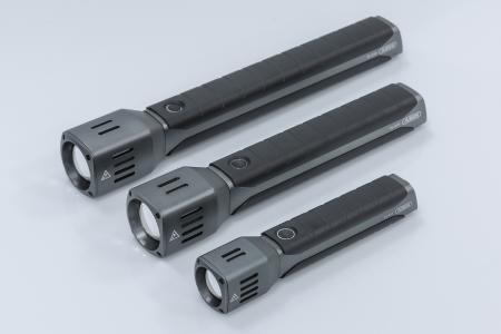 Die neuen Taschenlampen der Serie „SecLight“ gibt es in drei verschiedenen Größen. © ABUS