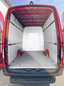 Winter Kuehlfahrzeuge_Z_Heckbereich ohne Ausbau.jpg