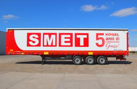 SMET S. p. A. : 1 000 semi-remorques Kögel en cinq ans seulement (Photo: Kögel Cargo Rail personnalisé pour SMET/Kögel)