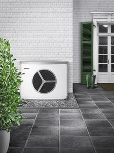 Dank neuartiger Technik extrem leise und effizient: die neue Split-Wärmepumpe WPL 25 von STIEBEL ELTRON