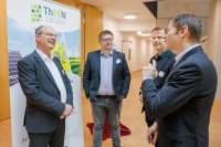 v.l.n.r.: Thomas Müller (TMWWDG), Fabian Hoppe (ThEEN-Vorstandsvorsitzender / HM Heizkörper GmbH), Christoph Frenkel (ThEEN), Prof. Dr. Peter Bretschneider (Fraunhofer IOSB-AST / ThEEN-Vorstand) v.l.n.r.: Thomas Müller (TMWWDG), Fabian Hoppe (ThEEN-Vorstandsvorsitzender / HM Heizkörper GmbH), Christoph Frenkel (ThEEN), Prof. Dr. Peter Bretschneider (Fraunhofer IOSB-AST / ThEEN-Vorstand)