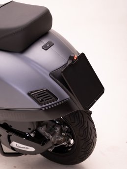 20241113_0216_Vespa GTS_Kennzeichenhalter_96dpi_300dpi_300dpi.jpg