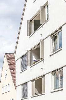 Modernes Lochblech in historischer Umgebung.
Foto: Maks Richter