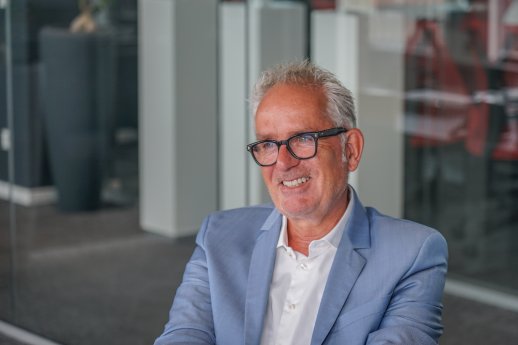 Bild_1_Burkhard_Weller.jpg