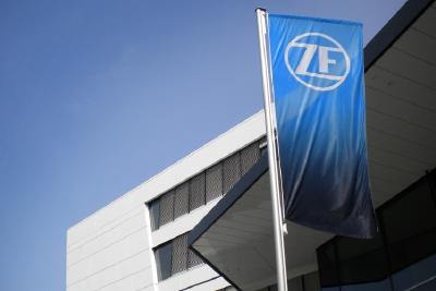 Nachdem sich die weltweiten Fahrzeugmärkte langsam beleben, fährt ZF die Produktionskapazitäten wieder hoch und erwartet für das Gesamtjahr ein positives bereinigtes EBIT, Bild: ZF