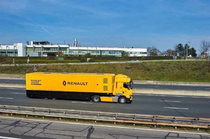 Renault_Trucks_T_Renault_F1_Team_2.jpg