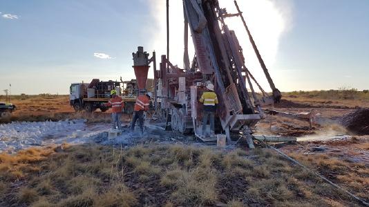 Rückspülbohrgerät auf der Hemi-Entdeckung; Foto: De Grey Mining