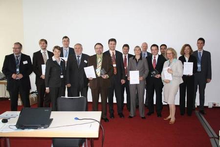 Intellior Ag Und Interpane Glas Industrie Ag Gewinnen Process Solution Award 2010 Intellior Ag Pressemitteilung Pressebox