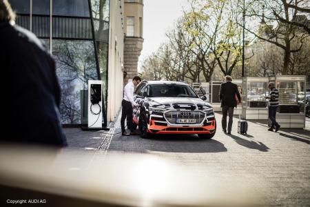 SMA Solar Technology AG und Audi kooperieren zur Einbindung der E-Mobilität ins häusliche Energiemanagement