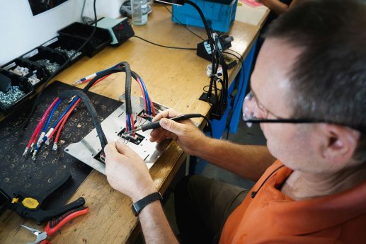 Neues-Seminar-Elektrofachkraft-fuer-festgelegte-Taetigkeiten-EFKffT-Presse.jpg