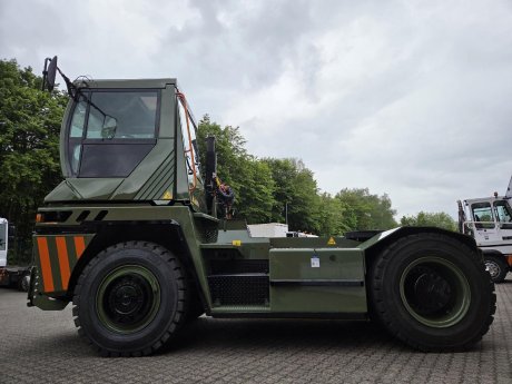 Terberg_RT382 Refurbishment_6.jpg