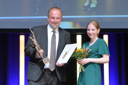 Thorsten Krimphove und Patricia Folkerts aus dem WEICON PR Team Foto Susanne Kurz - Oskar-Patzel.jpg