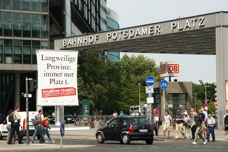 Langweilige Provinz: immer nur Platz 1. So wirbt Heilbronn-Franken in Berlin.