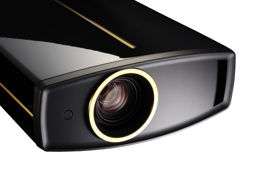 DLA-RS10_RS20_D-ILA_Projector_Close-up_with_reflection_5616x3744pix.jpg
