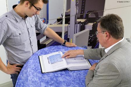 Mit übersichtlichen Diagrammen ermöglicht es der DriveSets-Auswahlassistent allen Nutzerinnen und Nutzern, schnell die passende Bewegung für ihre Anwendung zu finden. Beratung wird darüber hinaus bei Systec groß geschrieben