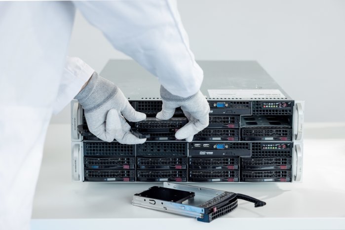 Server Datenrettung mit DATA REVERSE.jpg
