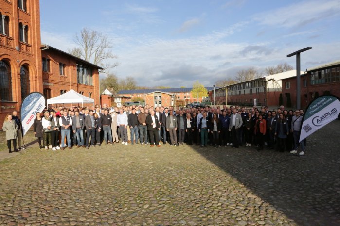 Rund 200 Teilnehmer besuchten die comTeam Partnerkonferenz 2022 auf Landgut Stober in Nauen..JPG