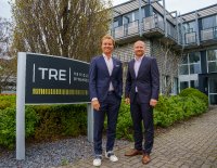 Nico Rosberg und Boris Kirchner vor TRE-Zentrale in Neustadt/Weinstraße