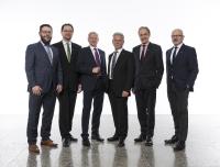 The WITTENSTEIN SE Supervisory Board (from right to left): Professor Ronald Gleich, Karl-Heinz Streibich, Dr. Manfred Wittenstein (Chairman of the Supervisory Board), Dr. Stefan Reineck (Vice Chairman of the Supervisory Board), Jürgen Guckenberger and Mark Farny