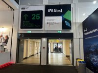 Zu Besuch auf der IFA: Zwei Mitarbeiter sammeln neue Impulse für die digitale Zukunft