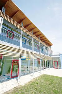 REHAU has a very broad range of color and design variants, which now includes the KALEIDO COLOR line