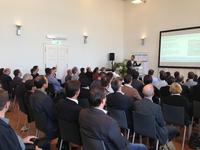 Nicht als Verkaufsschau, sondern als informative und hilfreiche Informationsveranstaltung empfanden die Besucher die Vortragsreihe des Lizenzmanagement-Anbieters DeskCenter. Spezialisten von DeskCenter, der KPMG und Microsoft mussten eine Menge Fragen beantworten.