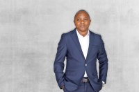 Henry Mulima (45) ist zum Geschäftsführer der MC-Bauchemie Tanzania Limited berufen worden. Der Kenianer weist fundierte Kenntnisse des ostafrikanischen Marktes auf und verfügt über einen Master-Abschluss in Chemie sowie mehr als 20 Jahre Erfahrung in der Bauchemie und im Management. Henry Mulima (45) ist zum Geschäftsführer der MC-Bauchemie Tanzania Limited berufen worden. Der Kenianer weist fundierte Kenntnisse des ostafrikanischen Marktes auf und verfügt über einen Master-Abschluss in Chemie sowie mehr als 20 Jahre Erfahrung in der Bauchemie und im Management.