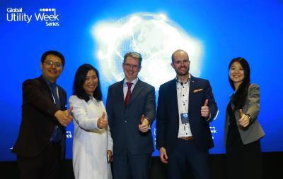 At China Utility Week 2018, Richard Plum (second from right) presented his views on current opportunities and challenges with blockchain / Photo: China Utility Week 2018