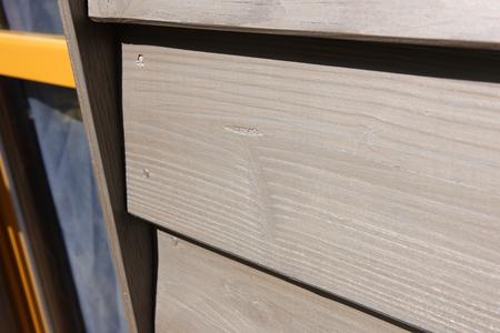 Das Holz lebt auf durch die leichte GreyWood-Beschichtung, die mehr ist als eine normale Lasur.
Fotos: Caparol Farben Lacke Bautenschutz/Andreas Wiese