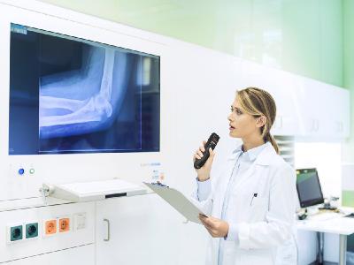 Einsatz des Philips Speechmike Premium Air im Krankenhaus. Foto: Speech Processing Solutions