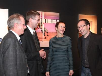 (Foto: © hl-studios, Erlangen) v.l.n.r. Matthias Murko, Dr. Matthias Henkel, Bürgermeisterin Stadt Erlangen, Dr. Elisabeth Preuß, Jürgen Hinterleithner