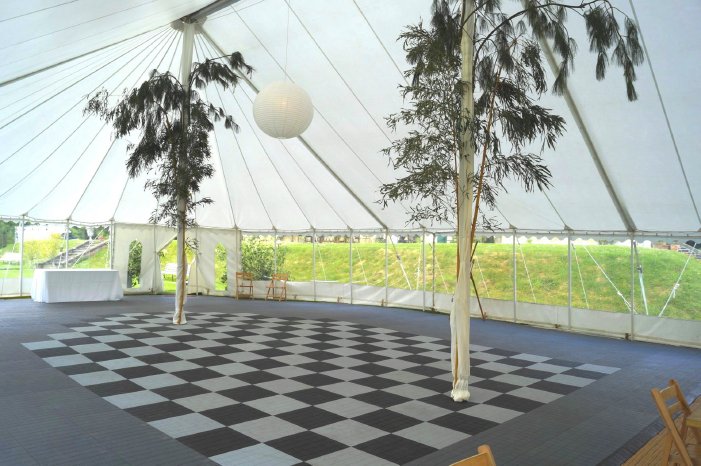 Festzelt-Bodenplatten EXPO-tent Schachbrettmuster-04.jpg