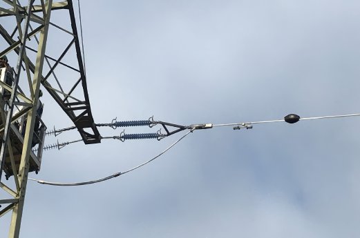 ASTROSE_Knoten-am-Leiterseil_Copyright_Fraunhofer_IZM.jpg