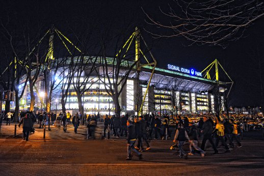 Dortmund_Signal_Iduna_Park_Pressebox.jpg