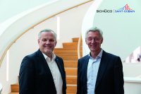 Andreas Engelhardt, persönlich haftender Gesellschafter von Schüco, und Raimund Heinl, CEO von Saint-Gobain Deutschland und Österreich, wollen durch die gemeinsame Kooperation das Glasrecycling in der Baubranche vorantreiben