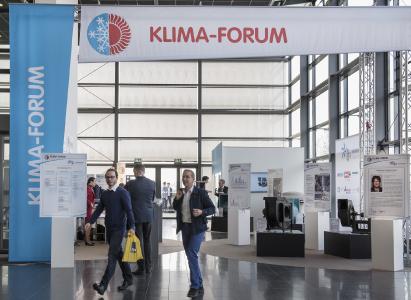 ebm-papst ist mit insgesamt zwei Expertenvorträgen auf der ISH 2019 vertreten, u.a. im Klima-Forum. Diese ist die Informations- und Kommunikationsplattform der Klima-, Kälte- und Lüftungstechnik auf der ISH. (Bild: ebm-papst)