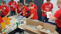 Die Mechatronik-Studierenden entwickelten beim Packaging Valley 2023 kreative und innovative Lösungsideen Die Mechatronik-Studierenden entwickelten beim Packaging Valley 2023 kreative und innovative Lösungsideen