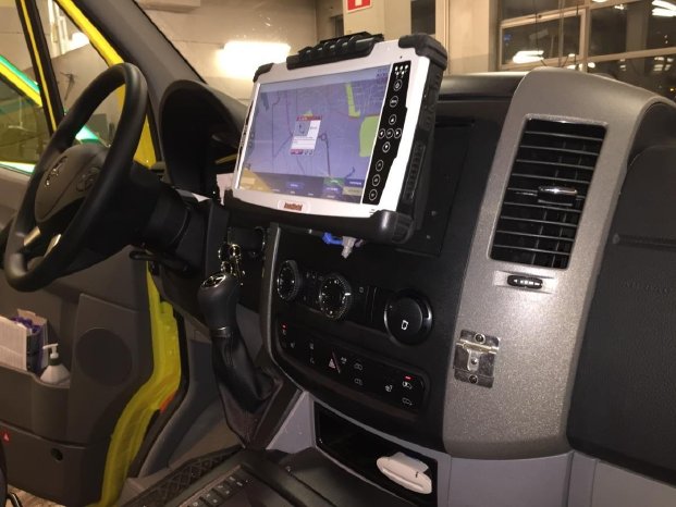 Handheld-Algiz-10X-vehicle-mount-ambulance-public-safety.jpg