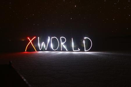 XWORLD Südamerika 2011/2012 - Salar de Uyuni, Bolivien - Lichtspiele unter Sternenhimmel