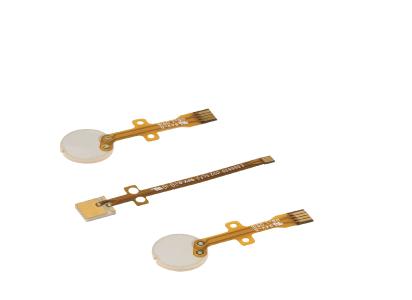 Piezokomponenten mit flexiblen Leiterkarten. Mit bereits kontaktierten Piezokomponenten erspart PI Ceramic Kunden einen aufwändigen Produktionsschritt