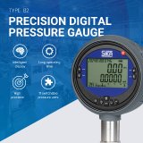 Das Digitalmanometer in der Industrieausführung von SIKA zeigt Referenzwert und Prüflingswert gleichzeitig an, verfügt über eine Hintergrundbeleuchtung und einen digitalen Bargraphen. Das Digitalmanometer in der Industrieausführung von SIKA zeigt Referenzwert und Prüflingswert gleichzeitig an, verfügt über eine Hintergrundbeleuchtung und einen digitalen Bargraphen.