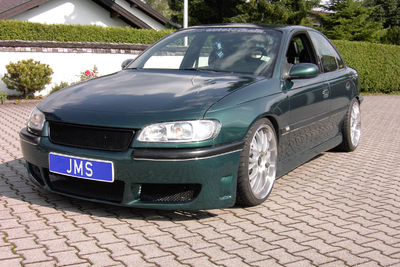New Racelook Styling und Faclelifting für Omega B von JMS