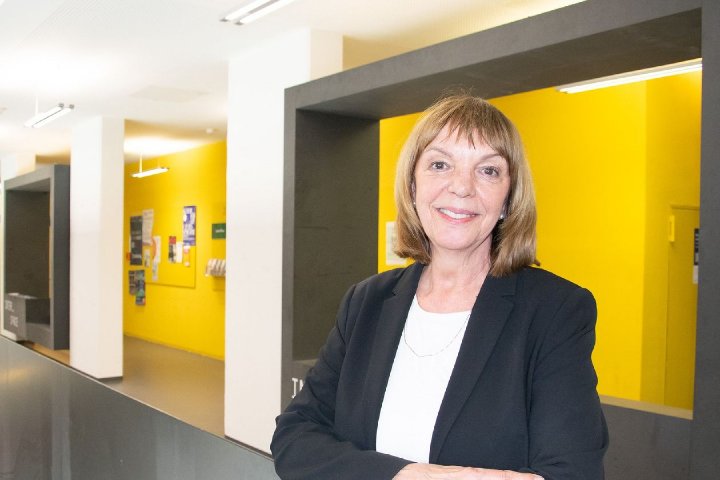 Dr. Sabina Schoefer bleibt bis 2027 Konrektorin für Digitalisierung, Change Management und Diversity der HSB