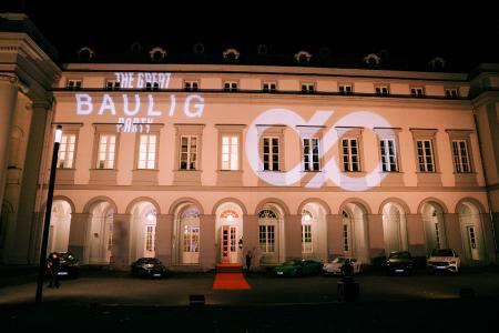 Das Logo der Baulig Consulting GmbH zierte an diesem Abend das Schloss Koblenz