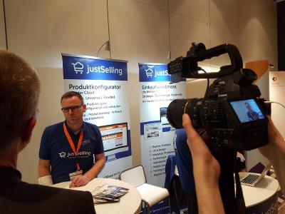 Michael Schäfer, der Geschäftsführer der justSelling GmbH, ist ein gefragter Redner und Interviewpartner.