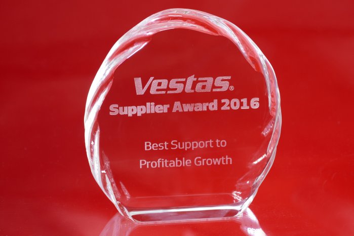 0009C748_Vestas_Supplier_Award.Jpg