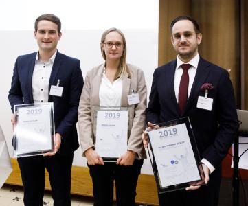 Die Preisträger der VWI-Awards 2019: Markus Schober, Michelle Maurer und Benjamin Nitsche (von links) / Foto: VWI/Dirk Bleicker