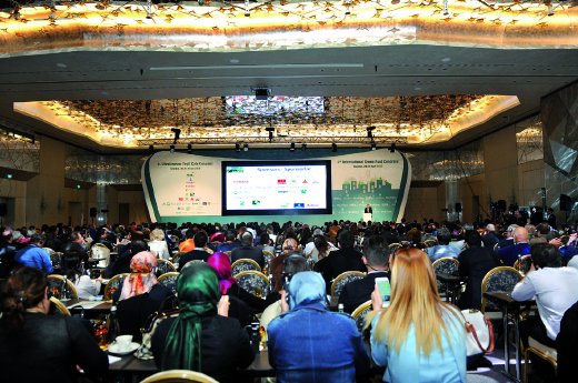 Vortragssaal im Raffles-Hotel_low.jpg