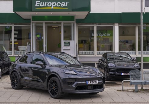 Pressemitteilung_Europcar_Porsche Assistance03.jpg